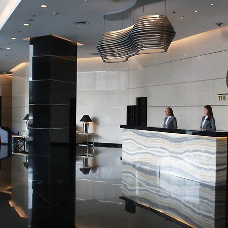 The Alpha Suites Makati City Exterior foto